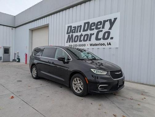 2024 Chrysler Pacifica Touring-L