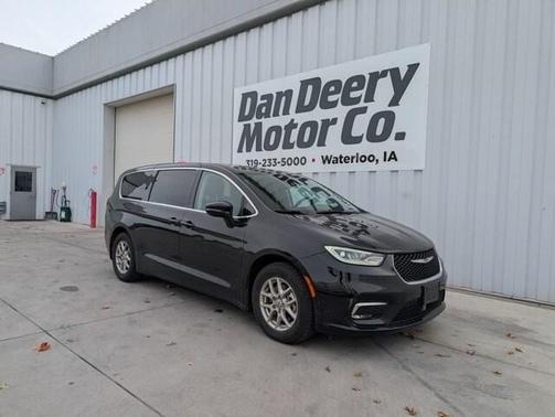 2024 Chrysler Pacifica Touring-L