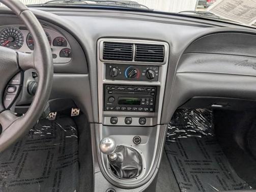 2004 Ford Mustang Mach I