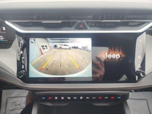 Bright White Clearcoat 2026 Jeep Cherokee LAREDO/LIMITED