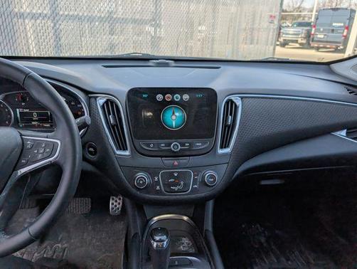 Champagne Silver 2016 Chevrolet Malibu 1LT