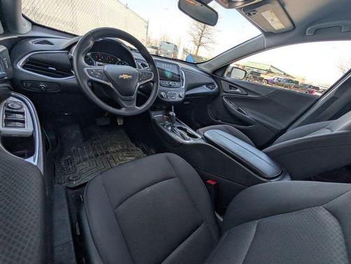 Champagne Silver 2016 Chevrolet Malibu 1LT