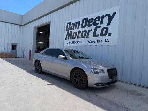 Billet Silver Metallic Clearcoat 2017 Chrysler 300 S