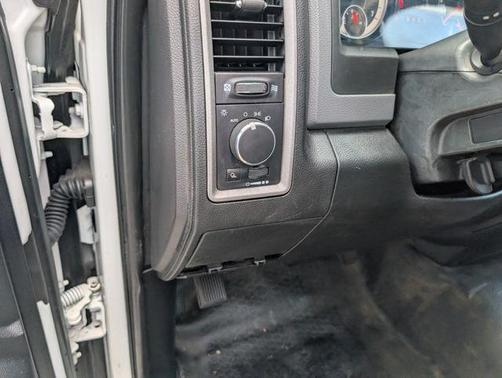 Bright White Clearcoat 2016 RAM 1500 Tradesman
