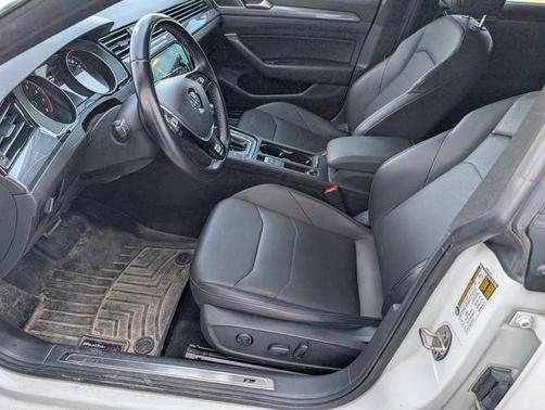 Pure White 2019 Volkswagen Arteon 2.0T SE R-Line