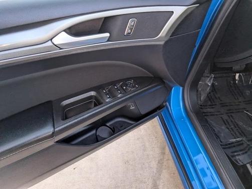 2020 Ford Fusion Hybrid SE