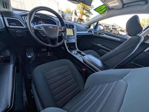 2020 Ford Fusion Hybrid SE