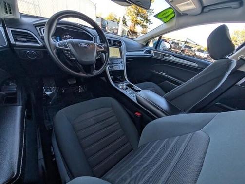 2020 Ford Fusion Hybrid SE