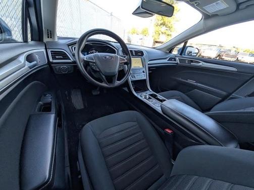 2020 Ford Fusion Hybrid SE