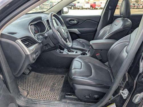Diamond Black 2018 Jeep Cherokee Trailhawk