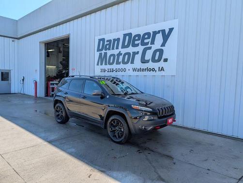 Diamond Black 2018 Jeep Cherokee Trailhawk