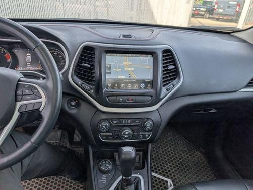 Diamond Black 2018 Jeep Cherokee Trailhawk