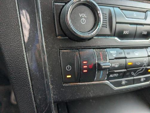 Magnetic 2016 Ford Explorer XLT