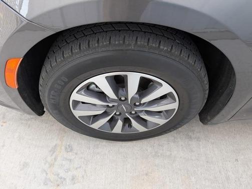 2021 Chrysler Pacifica Touring-L