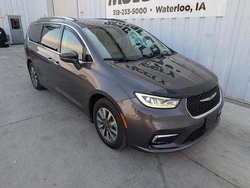 2021 Chrysler Pacifica Touring-L