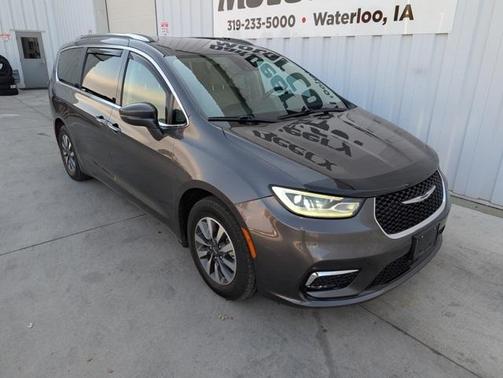 2021 Chrysler Pacifica Touring-L