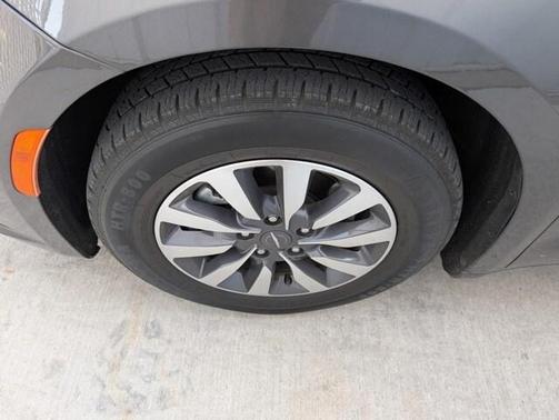 2021 Chrysler Pacifica Touring-L