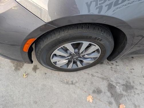 2021 Chrysler Pacifica Touring-L