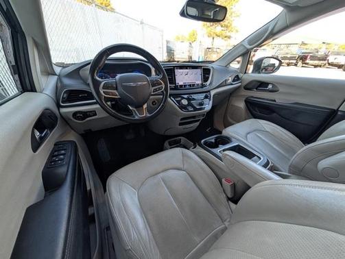 2021 Chrysler Pacifica Touring-L