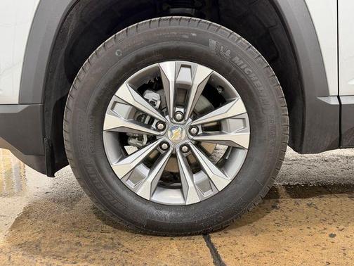 Sterling Gray Metallic 2025 Chevrolet Equinox LT
