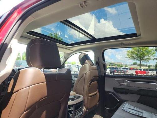 Molten Red Pearlcoat 2026 RAM 1500 Laramie