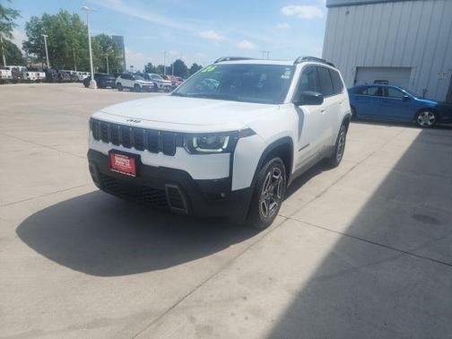 Bright White Clearcoat 2026 Jeep Cherokee LAREDO/LIMITED