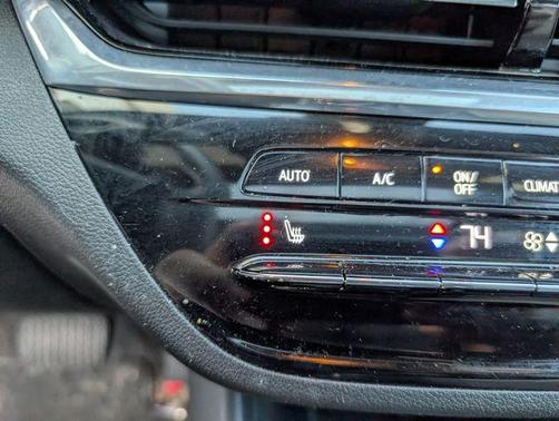 White Frost Tri-Coat 2024 Buick Envista Avenir