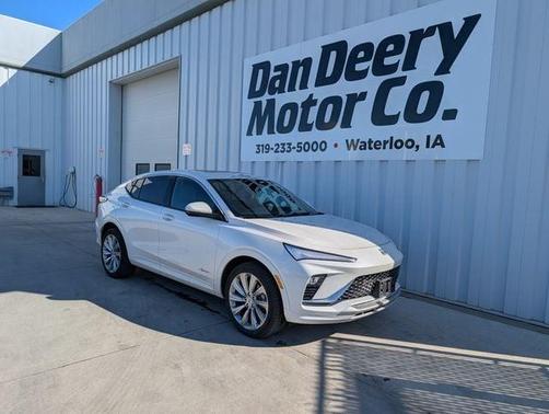 White Frost Tri-Coat 2024 Buick Envista Avenir