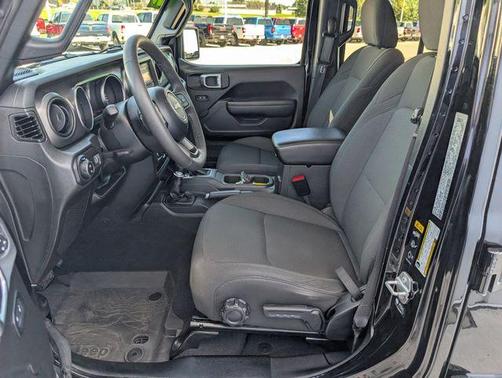 Black Clearcoat 2023 Jeep Gladiator Sport