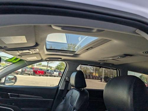Glacial White Pearl 2022 Kia Telluride EX
