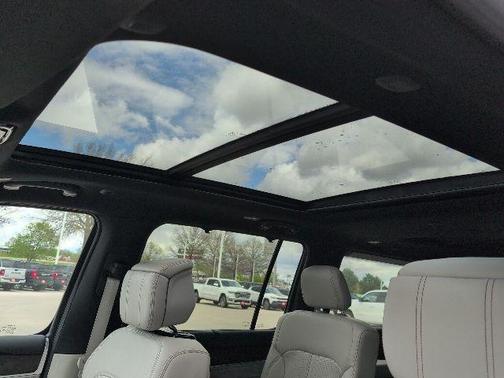 Diamond Black 2025 Jeep Grand Wagoneer Base