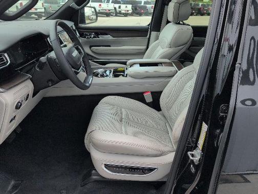 Diamond Black 2025 Jeep Grand Wagoneer Base