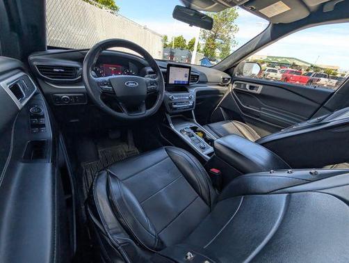 Magnetic 2020 Ford Explorer XLT