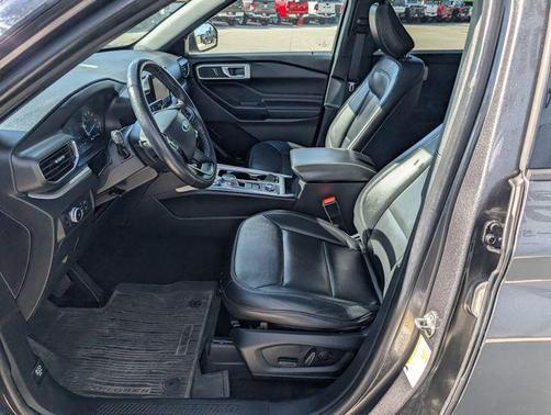 Magnetic 2020 Ford Explorer XLT