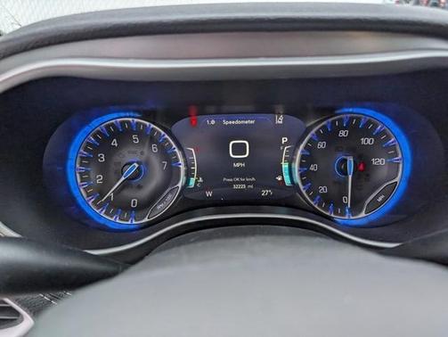 2024 Chrysler Pacifica Touring-L