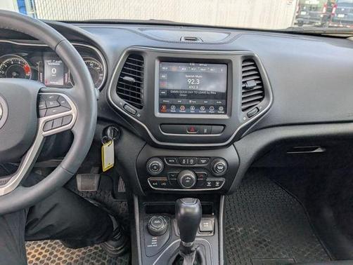 Bright White Clearcoat 2022 Jeep Cherokee X