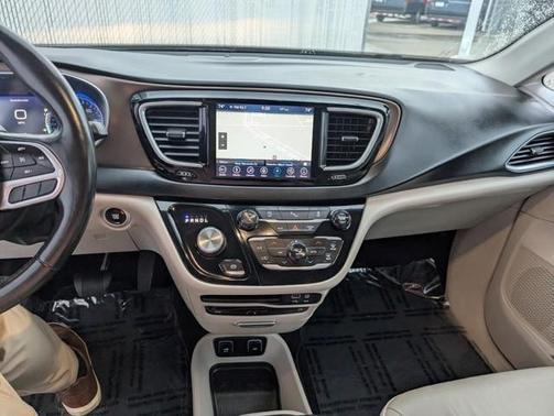 2019 Chrysler Pacifica Touring-L Plus