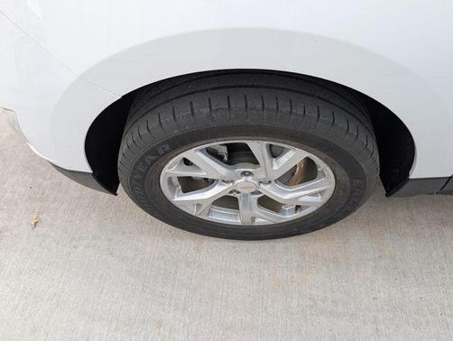 Summit White 2020 Chevrolet Equinox 1LT