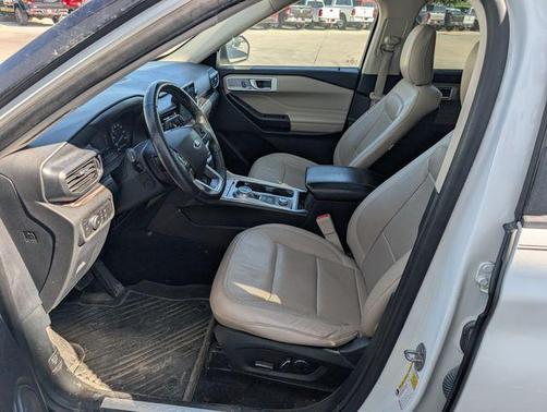 White Metallic 2020 Ford Explorer Limited