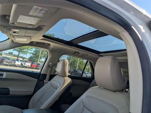 White Metallic 2020 Ford Explorer Limited