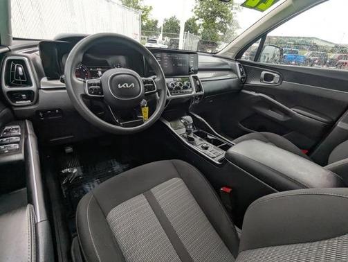 2022 Kia Sorento LX