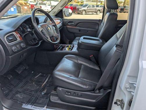 Summit White 2013 Chevrolet Tahoe LTZ