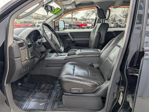 Galaxy 2006 Nissan Titan LE Crew Cab