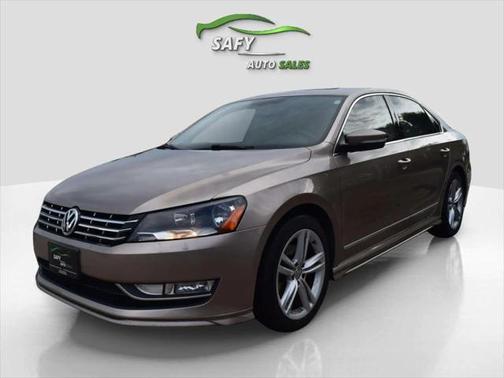 2015 Volkswagen Passat 3.6L V6 DSG SEL Premium