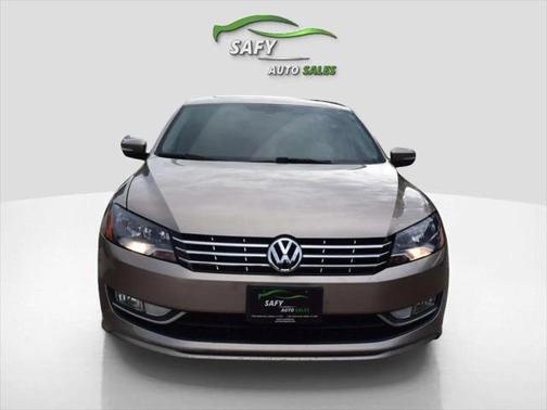 2015 Volkswagen Passat 3.6L V6 DSG SEL Premium