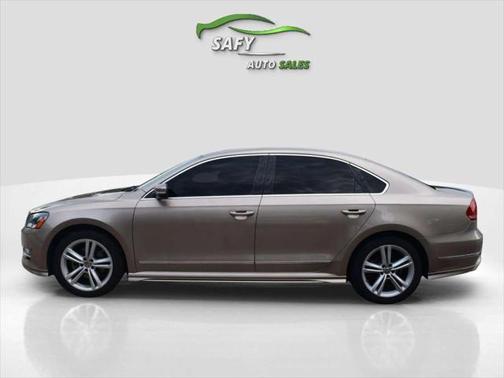 2015 Volkswagen Passat 3.6L V6 DSG SEL Premium