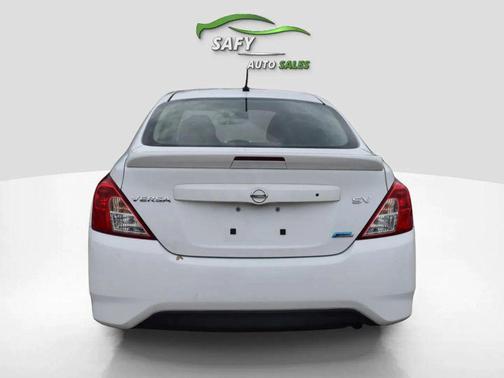 2016 Nissan Versa 1.6 SV