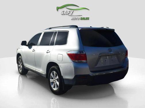 2012 Toyota Highlander SE
