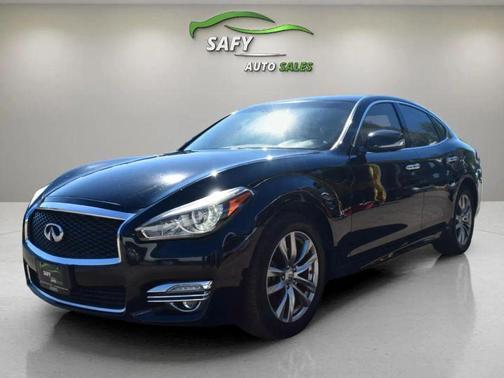 2015 INFINITI Q70 3.7