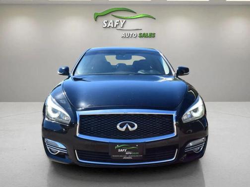 2015 INFINITI Q70 3.7